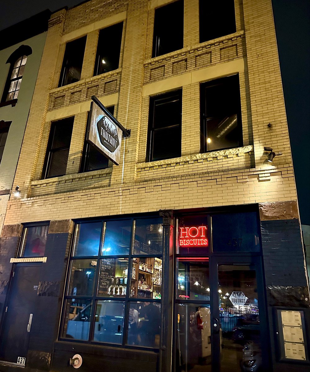 ToutantBuffalo's tweet photo. Daylight Savings Time??!? Spring Forward? Toutant has a little treat for those still a little off from the time change, we will now be open to 11pm on Thursdays, Fridays, and Saturdays, starting tonight! 
Amazing cocktails, lots of whiskey, crispy cold beers, frozen daquiris! https://t.co/UQtwDPJQTk