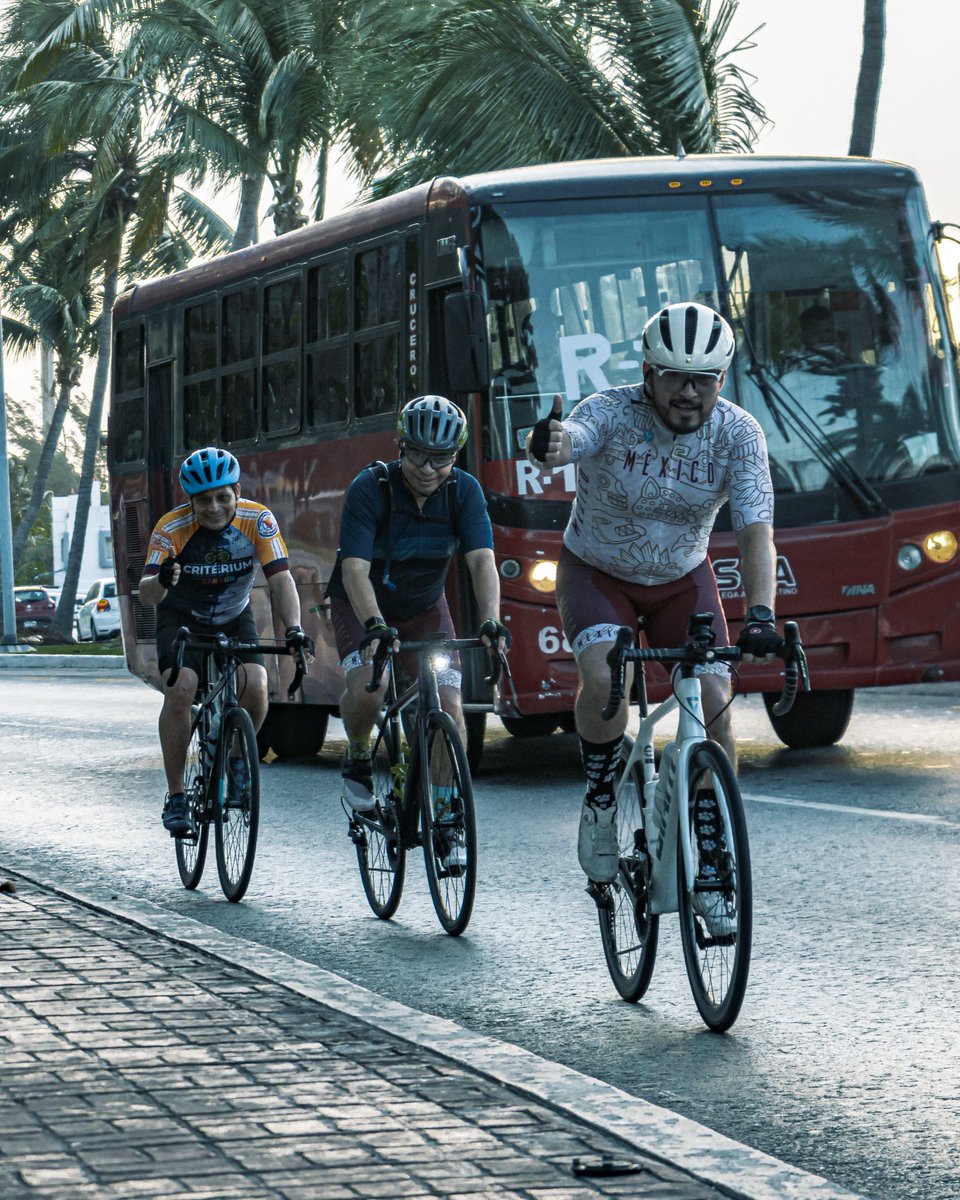 La bicicleta no conoce límites, solo posibilidades infinitas. ¡A rodar en #Cancún! 🟢🚲 #Bicitógrafo