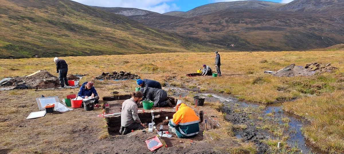 Our next lecture will take place 6-7 pm on Thur 21st March @TheBotanics given by @GraemeMWarren Titled: Everything is Connected to Everything Else: Deep-Time Histories of Hunter-Gatherers in the Cairngorms botsoc.scot/2024/02/17/eve…