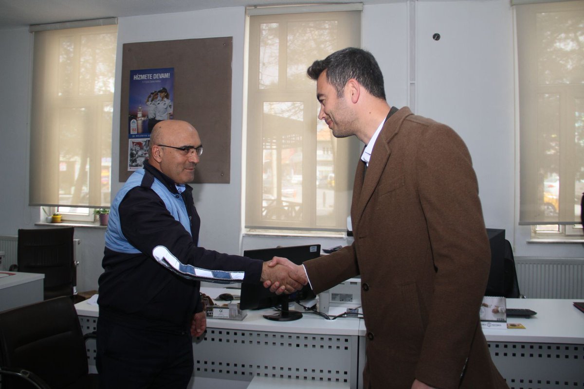 RecepSertclk70's tweet photo. Belediye merkez binada, yöneticiler ve belediye çalışanlarımızı ziyaret ettik. Belediyede yapılan hizmetler konusunda çalışanlarımızla görüş alışverişinde bulunduk. İlgileri için teşekkür ediyoruz.
1 Nisan’da israf ve gizlilik ortadan kalkacak!.. https://t.co/YaDmmKLmi3
