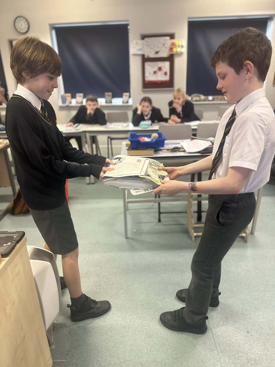 Year 5 investigating friction by trying to pull two interleaved @BunburyCricket festival books apart. #vanderwaals #chemistry #physics #STEM @Habsmonmouth