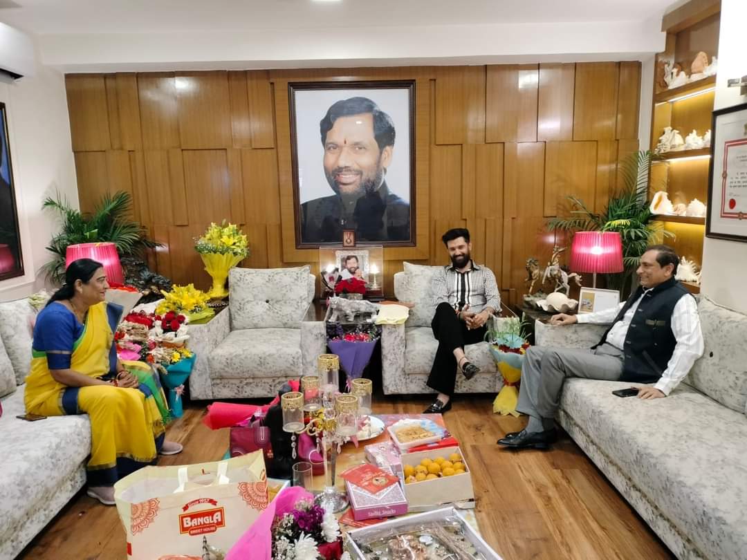 kaifee4u's tweet photo. ऊपर वाले का लाख -लाख शुक्र है ऐ प्यार यूं ही बना रहें।

@iChiragPaswan @mehboob_kaiser @Lovely_Khagaria https://t.co/jY1Pm9l4VV