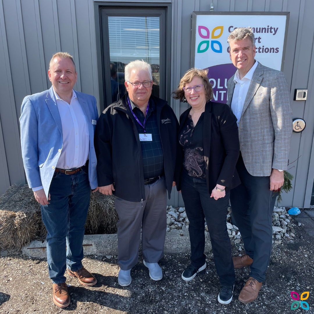 Mayor McCabe of Waterloo leading by example as she joins volunteer, Tim, on a Meals on Wheels route, embodying community spirit as we continue our Mayor for Meals week! 🍽️ Thank you, @DorothyMcCabe! #MealsOnWheels #MayorsForMeals