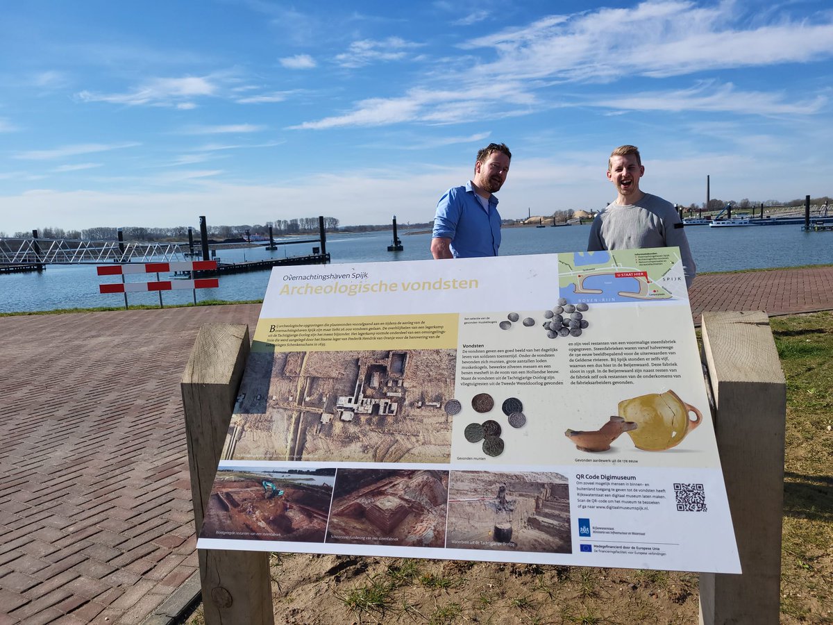 RAAPerfgoed's tweet image. Vandaag is in #Spijk de nieuwe overnachtingshaven officieel geopend door demissionair minister Infrastructuur en Waterstaat Mark Harbers. Bij voorbereidend graafwerk voor de binnenvaarthaven voerde RAAP het archeologisch onderzoek uit. Wat dat opleverde is nog steeds te zien via