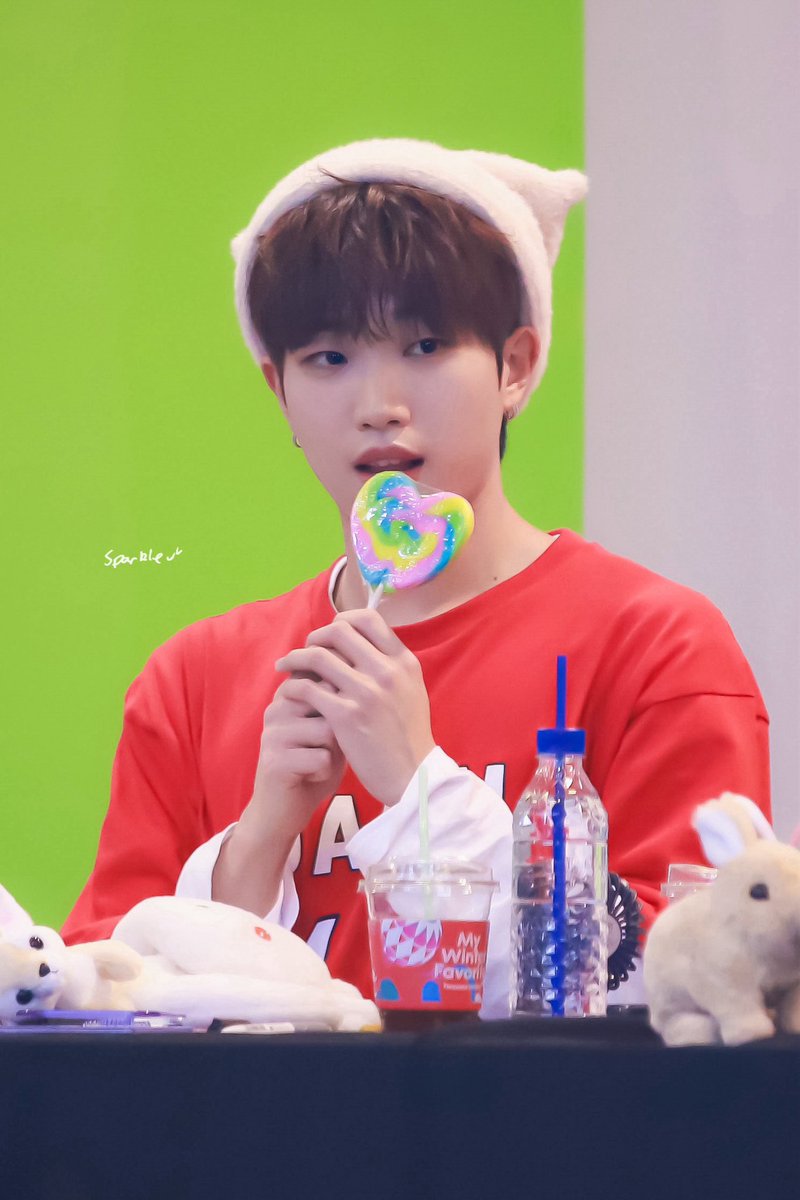 231230 KINGDOM 팬사인회
DMC첨단산업센터

해피 화이트데이🍭❤️
(이 날 자리가 너무 멀어서... 
화질이 별로예요🥲)

#KINGDOM #킹덤  #キングダム
#DANN #단  #ダン #정승보 
#스파클링_단단  #쿠데타
@KINGDOM_GFent