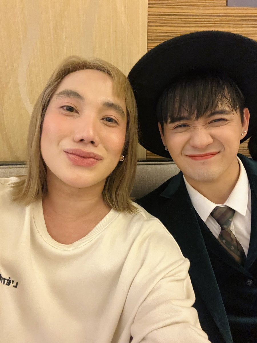 soooooomiloo's tweet image. My bias x  My bias wrecker.