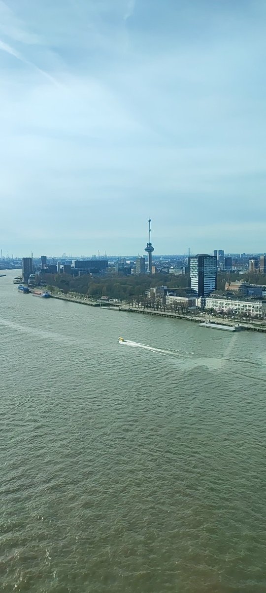 Politie Meldkamer Rotterdam (@pol_oc_rt) on Twitter photo Ook met dit mooie weer, #voorjaar2024 zitten we paraat om de eenheden in de regio <a href="/POL_Rotterdam/">Politie Eenheid Rotterdam eo</a> aan te sturen. #Avonddienst op het Operationeel Centrum #meldkamer Ook met dit mooie weer, #voorjaar2024 zitten we paraat om de eenheden in de regio <a href="/POL_Rotterdam/">Politie Eenheid Rotterdam eo</a> aan te sturen. #Avonddienst op het Operationeel Centrum #meldkamer