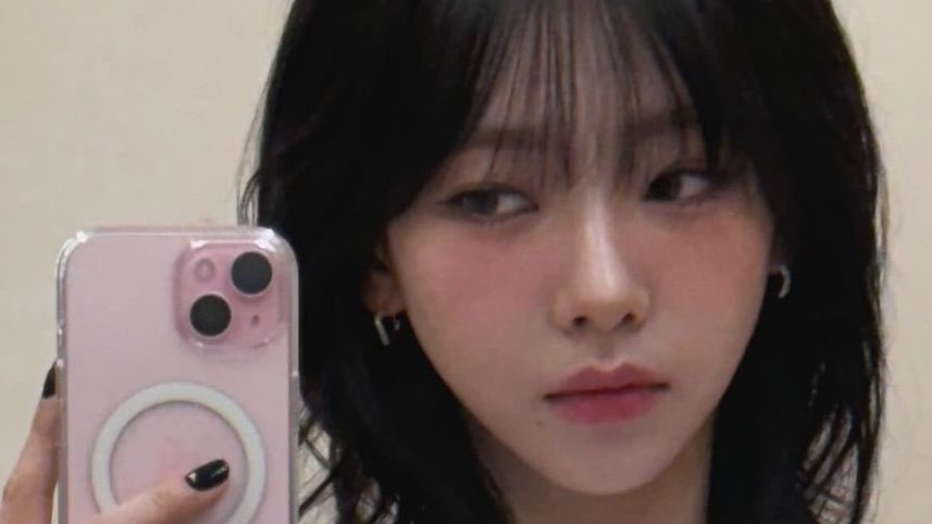 yureenago's tweet photo. planted in my mind — a winrina au 

amrt in another universe 

clover yale (k), who can hear people's thoughts, only wanted a peaceful lunch when all of a sudden, different food combinations flooded her mind the moment a pretty blonde girl sat next to her. https://t.co/UCv4RC5I1t