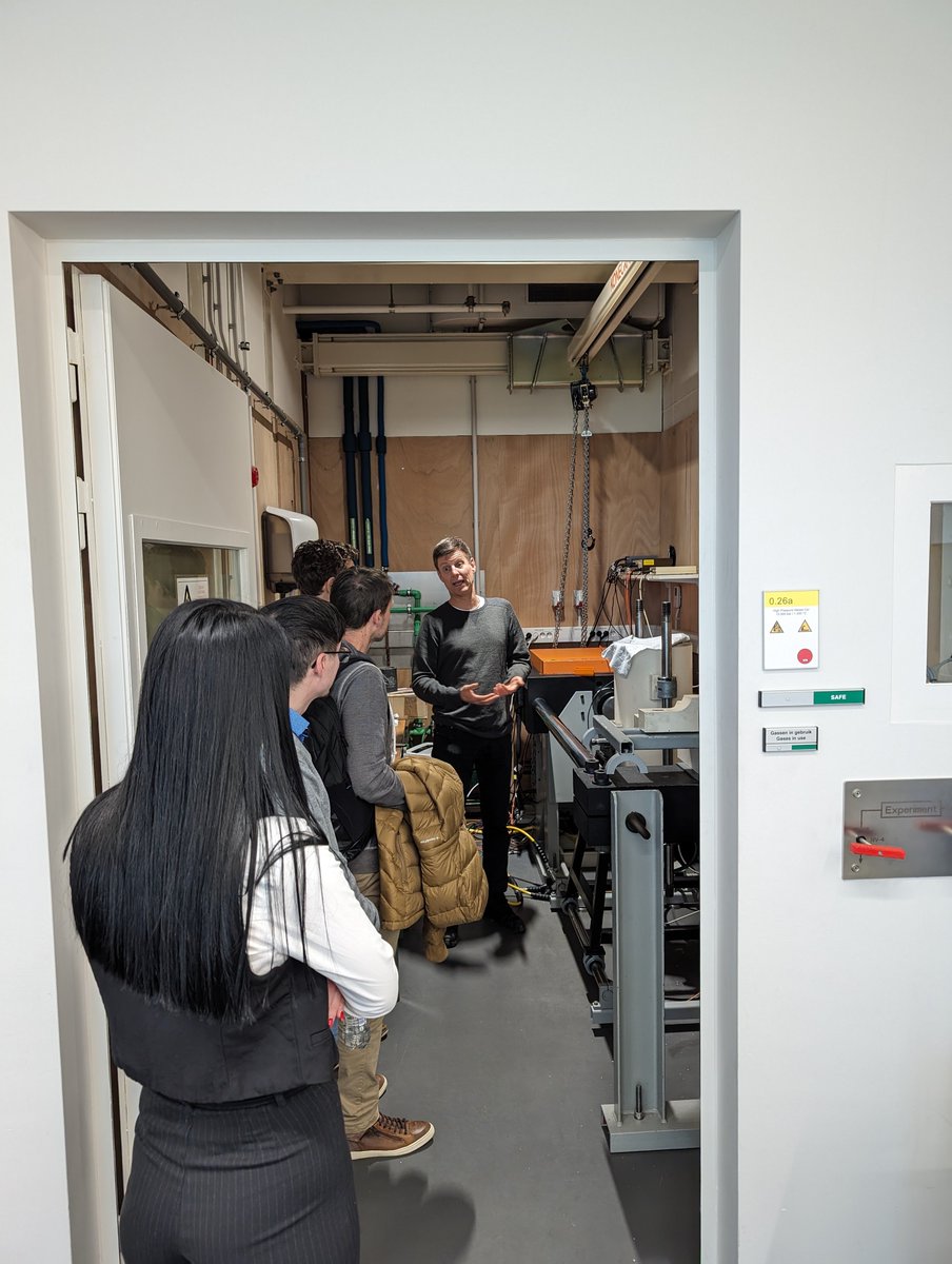 Visiting the Utrecht lab after our user committee meeting with PhD students @EntelaKane and Ilshat Saifullin, who presented their progress on their induced seismicity in fractured carbonate projects