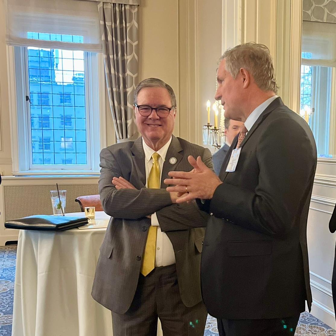 FrenchAmbUS's tweet photo. During my visit to Seattle, I had the pleasure of meeting with @LtGovDennyHeck and @MayorofSeattle Bruce Harrell. Insightful discussions on state and city matters. https://t.co/fKQtsQQ5N3