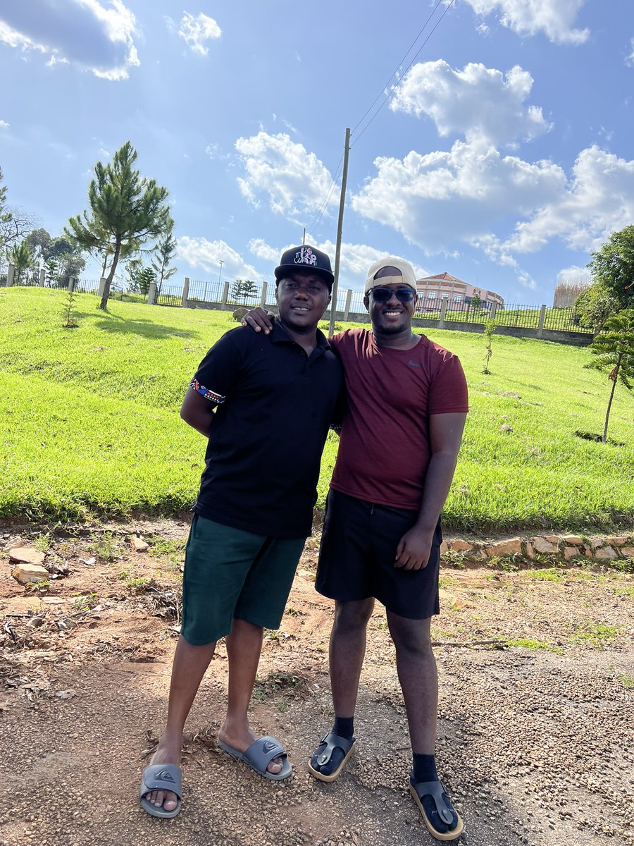 namaraallan's tweet image. Comrades and brothers from the @SafariUbuntu now catching up for @UgTukoWapi in Fortportal at the Tooro Palace. @iDEASUG @Comrade_Otoa @movingadsuganda 
#UgTukoWapi