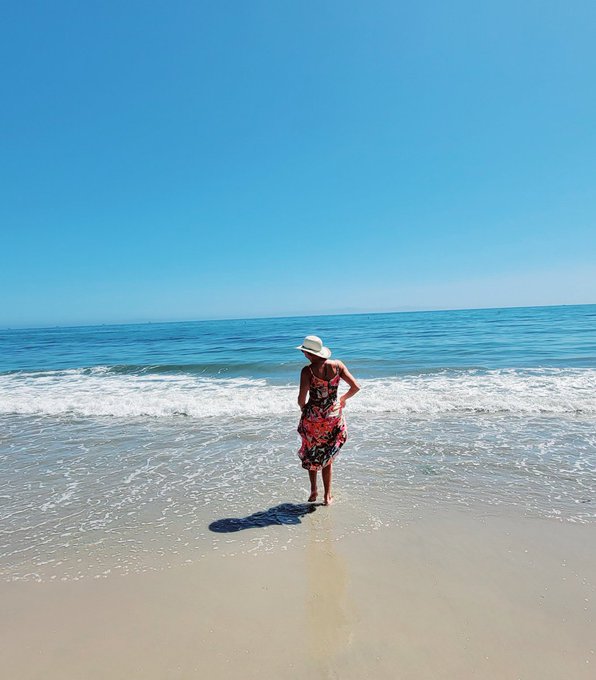 Just having Fun  ⛱️ https://t.co/9FmXtENp7s
