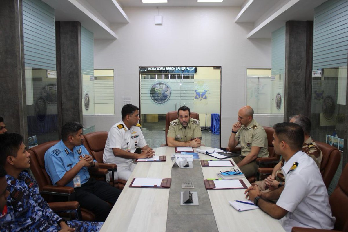 IFC_IOR's tweet photo. Brig Gen Alessandro Grassano, Deputy Chief of Italian Defence General Staff visited #IFCIOR.
Deliberations focused on the current #MARSEC landscape in IOR, importance of #collaborativesecurity & role of ILOs & significance of Centre’s linkage with V-RMTC towards furthering #MDA. https://t.co/ptfqIFrq5l