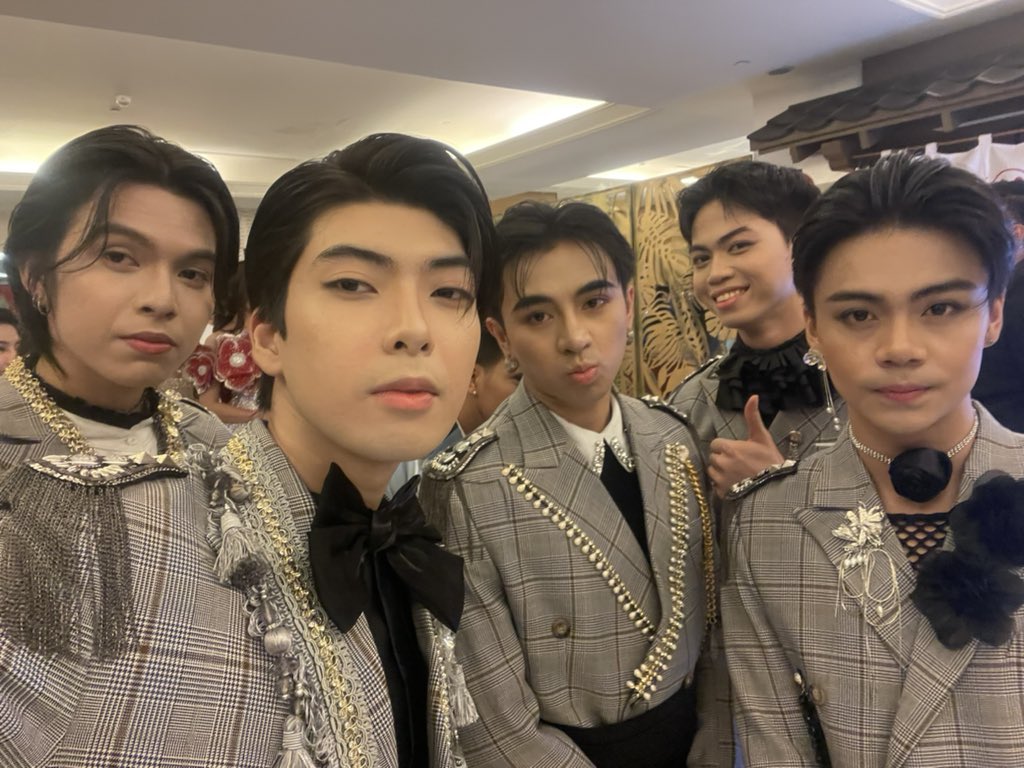 ishifully's tweet photo. everyone pls say thank you @/ishiroincapas in the replies :') congrats for unlocking and of course, the memorable prom with our luvies!

MagicalNight With AIMDRight

#StarMagicalProm2024 https://t.co/ySBhlQVzaR