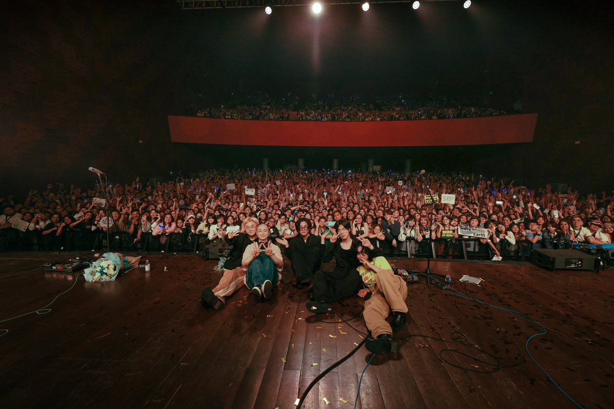 WilbrosLive's tweet photo. Thank You, Plankton! π
2 Full House Shows in Manila π
Wave To Earth. The First Era Concert
More Photos on Wilbros Live's FB & IG
#WaveToEarth #FirstEraConcert #WilbrosLive https://t.co/lNWmGiQ0VI