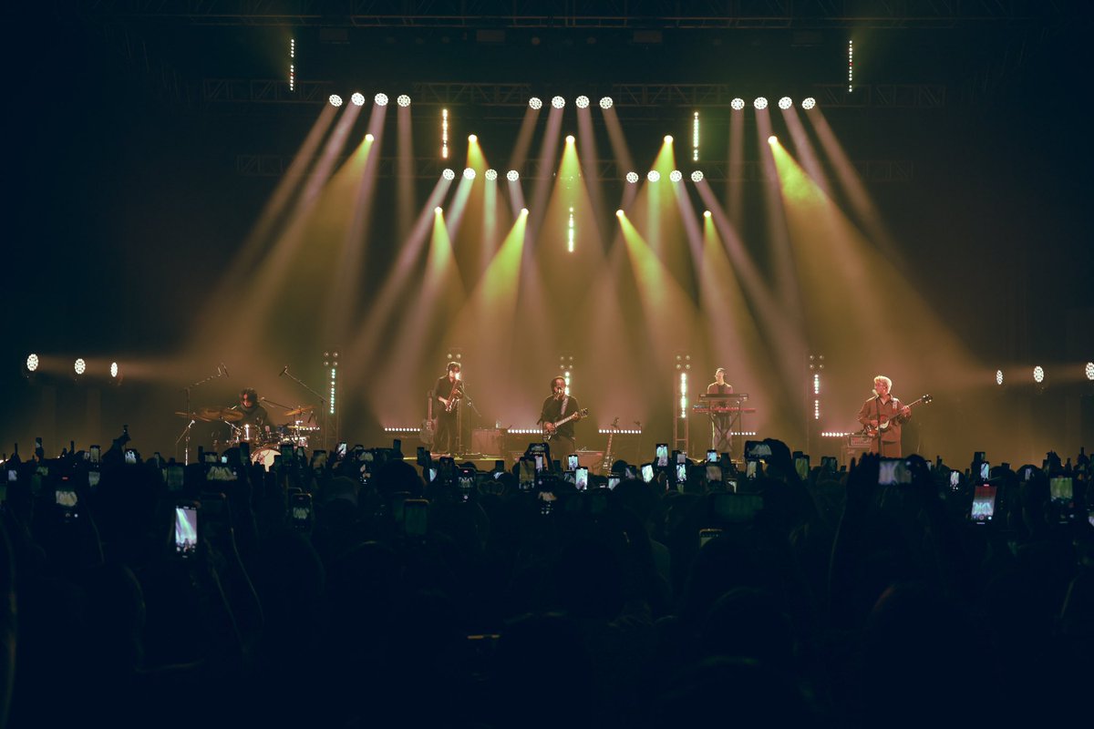 WilbrosLive's tweet photo. Thank You, Plankton! π
2 Full House Shows in Manila π
Wave To Earth. The First Era Concert
More Photos on Wilbros Live's FB & IG
#WaveToEarth #FirstEraConcert #WilbrosLive https://t.co/lNWmGiQ0VI