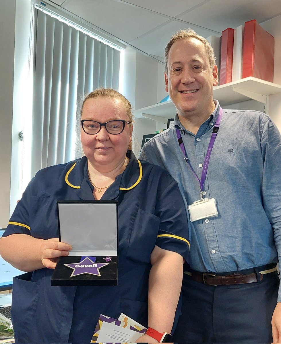 @CavellCharity #cavellstaraward so very proud to award Marzena : Team Sister in Wallington her Cavell Award. she was nominated for her support to the team and in mentoring a new Team Lead. Well deserved ! @SuttonHandC @epsom_sthelier @ThirzaSawtell @Lucy020702 @DionneDaniel5