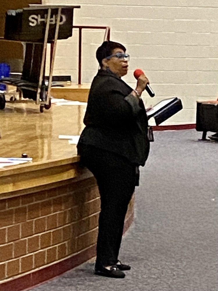 🌟 Big shoutout to Ms. Lisa Kerry from FACE! 🙌 Thanks for gracing Grassfield's National Honor Society with your expertise and insight! Your presentation on the significance of SERVICE truly inspired our members. #Gratitude #ServiceMatters