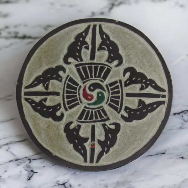 Decorate your home and office refrigerators and metal surfaces with our stone-carved fridge magnets and make your place spiritual. 
#fridgemagnets #magnets #stonecarving #stoneart #buddhistsymbol #ommanipadmehum #yak #yinyang #buddha #dorje #tibetan #om #amazinghandsnepal #craft