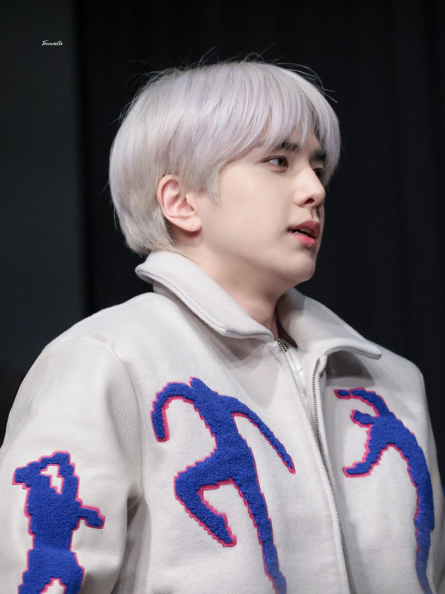 Trouvaille_808's tweet photo. 231221 흐아앗 ٩(`꒳´)۶

#THEBOYZ #YOUNGHOON
#더보이즈 #영훈 https://t.co/cZ1eQuJOci