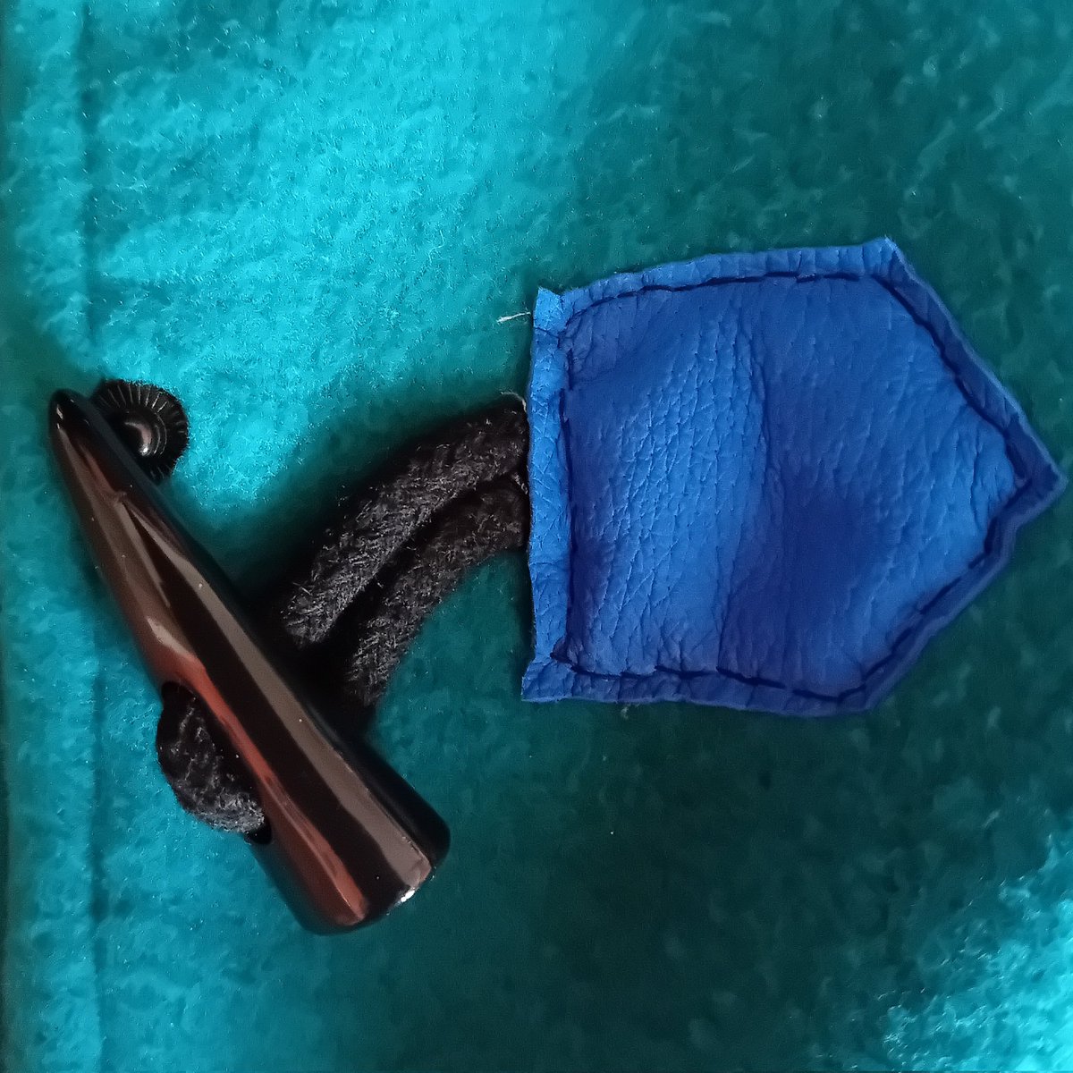 Helenintgarden's tweet image. #ThreeThingsThursday #gratitude
1) a surprise present of a lovely #crochet hat 🎁
2) I managed make a copy of my new #crochet hat 🧶
3) I've made a start on #VisibleMending my duffle coat 🪡🧵
4) my aunty is finally at peace 🕊
5) helping someone with their research project 💬