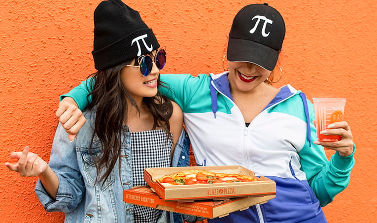 RetailMeNot's tweet photo. Happy Pi Day! 🍕🥧

Here are 22 of the best deals and freebies we found on pizzas, pies and more. https://t.co/XRttgAwwRm #pidday #piday2024 https://t.co/5mM46IkLL8
