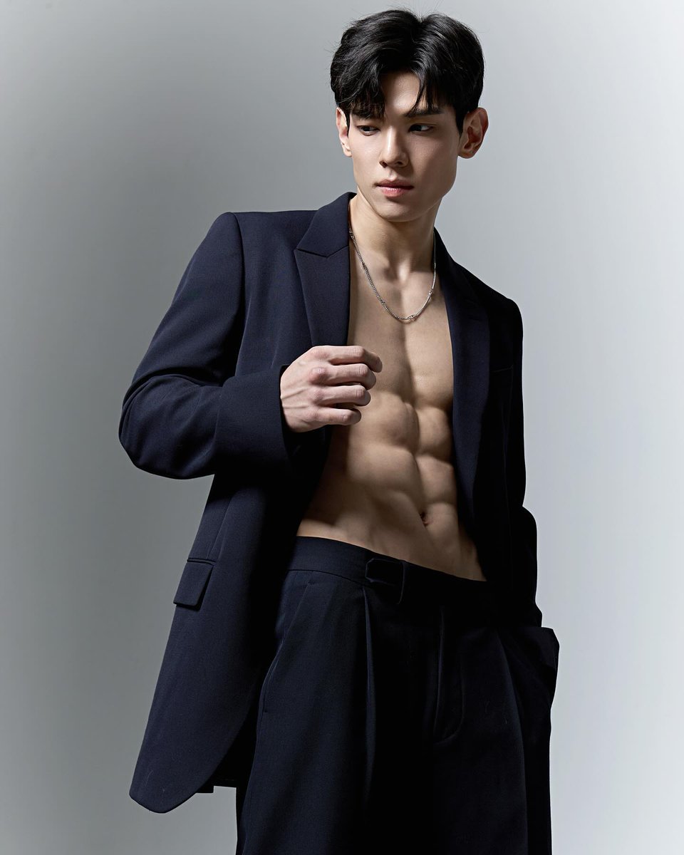 Vaisalugh's tweet photo. Berlagak sok " hot " Padahal hawanya " Freeze " https://t.co/ZPiKxOYtZp