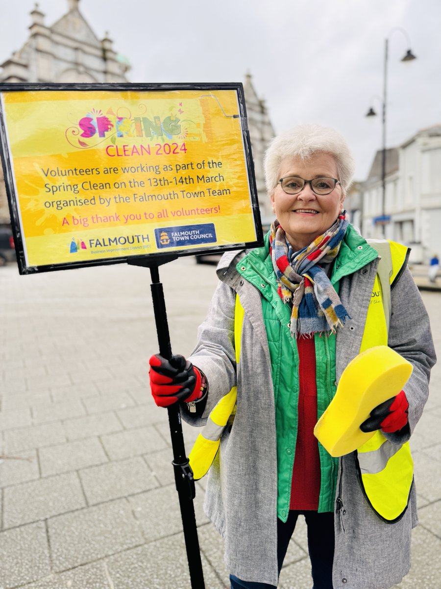 Falmouth community at its best! A big THANK YOU to all the volunteers who helped around the town at the Spring Clean. 👏👏 The next town clean will be held on Wednesday 8th May 2024.✨ #lovefalmouth #falmouth #falmouthcornwall #springclean #volunteer #community