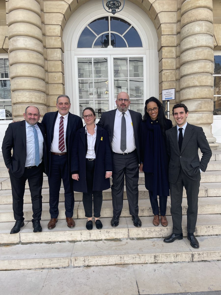 ⁦<a href="/CNBarreaux/">Conseil national des barreaux - les avocats</a>⁩ ⁦<a href="/Conf_Batonniers/">ConférenceBâtonniers</a>⁩ et ⁦<a href="/Avocats_Paris/">Avocats de Paris</a>⁩ ont rappelé d’une seule voix à la commission d'enquête du Sénat sur l’impact du narcotrafic que l’avocat n’exalte pas le crime et veille au strict respect des règles qui garantissent nos libertés individuelles