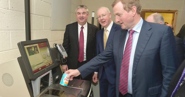 If you sell merchandise at flea markets, outdoor bazaars, or trade days, improve your bottom-line with wireless transactions. In addition to minimizing the handling of cash ,the purchasing power of your customers is increased. bit.ly/3tcqikQ bit.ly/36lxXDV...