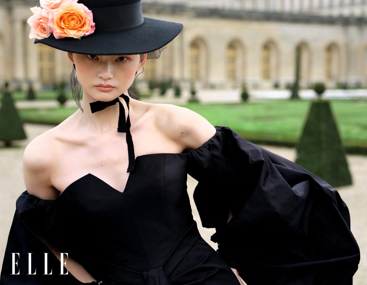 cafewindows's tweet image. he cong for elle china photographed by benoît peverelli in the palace of versailles