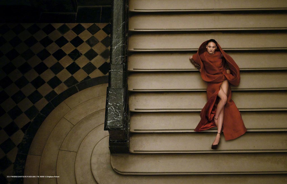 cafewindows's tweet image. he cong for elle china photographed by benoît peverelli in the palace of versailles