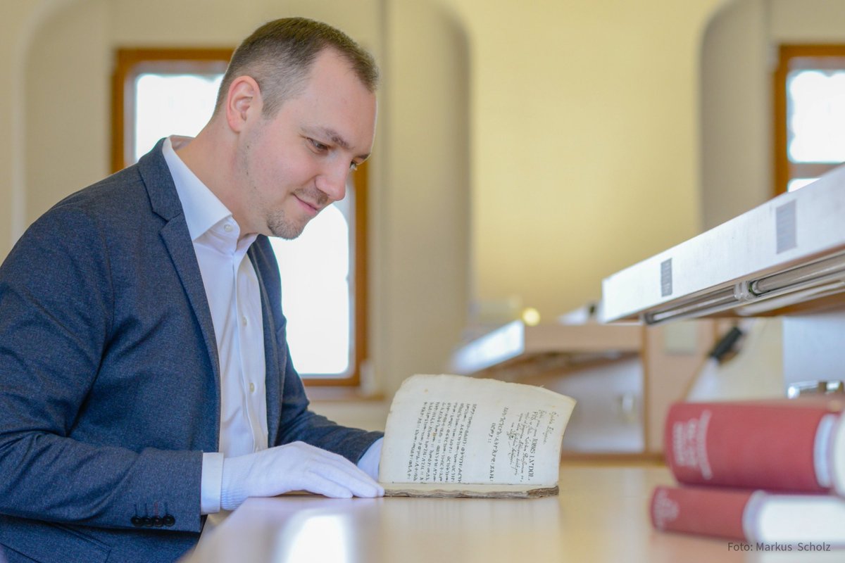 Die Welt zu Tisch bei Francke: Der hallesche Pietismus holte Studenten aus dem Russischen &amp; dem Osmanischen Reich an die Saale. Jun.-Prof. Dr. <a href="/StanislauPaulau/">Stanislau Paulau</a> will zu dem Thema nun verstärkt Quellen erschließen, gemeinsam mit Kolleg*innen. campus-halensis.de/pietismus_fran…