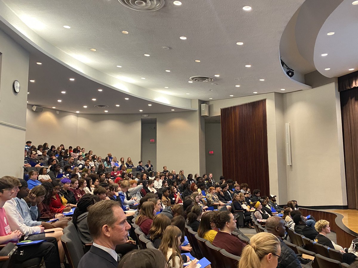 CindyJournell's tweet photo. FCPS Student Voices Changemakers Summit at Hood College. Excited to hear different perspectives from students from across the county! #ChangeMaker #StudentVoices #FCPS #EOD #FCPSLeads https://t.co/0vnM93c81B
