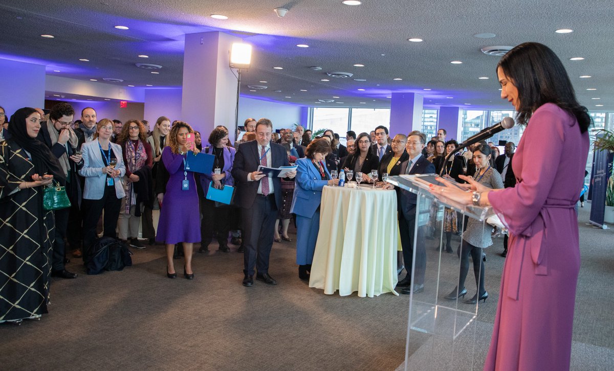 ASteiner's tweet photo. 🙏 all @UN ambassadors joining us for the launch of @UNDP's #HDR2024.

Our problems are intertwined, requiring equally interconnected solutions.

Building a 21st-century architecture for 🌐 public goods is critical to break through the current deadlock.

⏩https://t.co/3zjy4nzfYw https://t.co/bFwHlPje3g