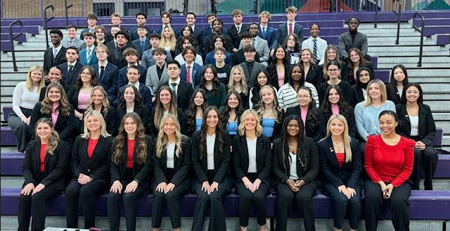 WoodhavenHigh's tweet photo. Best of luck to the 70 students that will be competing at the DECA state competition over the next three days in Detroit. Mrs. Meyer and Mr. Taylor have built an amazing program here at WHS. #whywbsd https://t.co/kXBSsYayJU