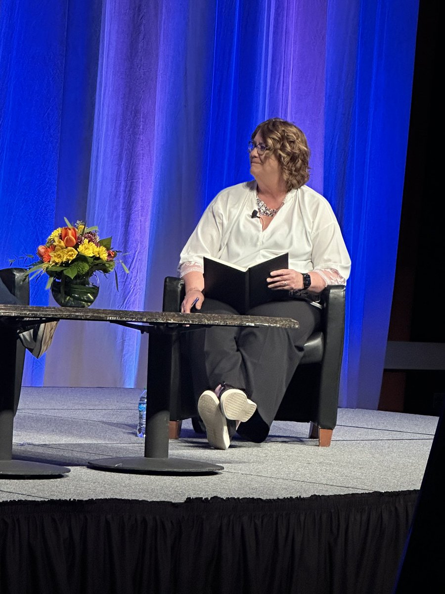 Crystal Ernst tweet media