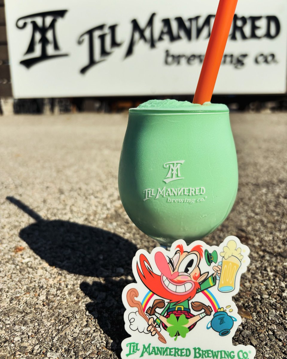 Like the gifts left by a leprechaun, our slushies appeared overnight! Starting with the fan favorite Shamrock Slush. Our take on the shamrock shake, includes half and half, crème de menthe, vanilla vodka and simple syrup. Elevated Wood Fired Pizza is here for dinner from 5-8pm!