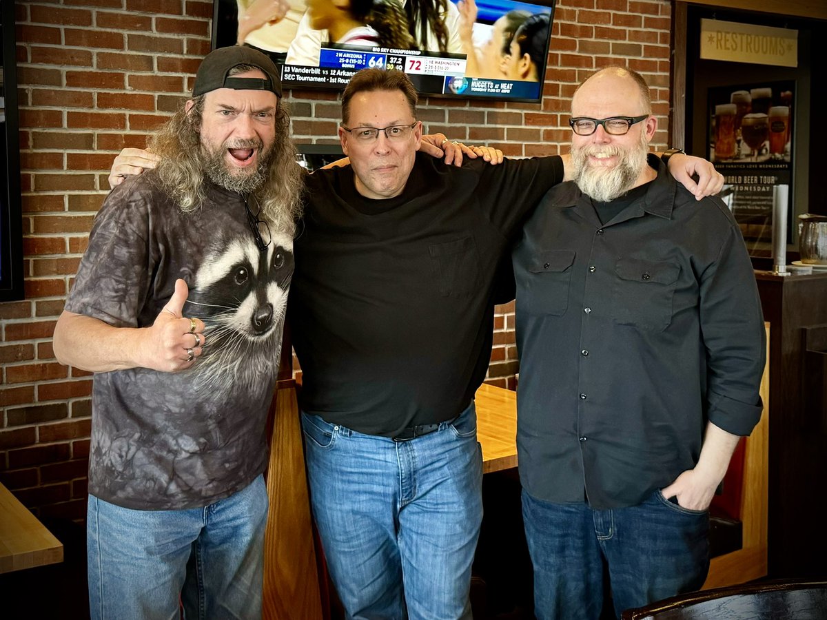 jrbookwalter's tweet image. Pre-show dinner with SOV legend #ToddSheets &amp;amp; multi-hyphenate guru Jeffrey Sisson before last night's rousing #KansasCityMO screening of #SideEffectsMayVary at @armourtheater 

Next stop: Wichita, KS at @tallgrass 3/14 at 7PM!

#TheatricalRoadshow #JRBookwalter #OnlyInTheaters