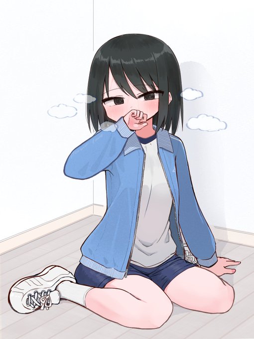 手で口を隠すのとペタン座り好き 