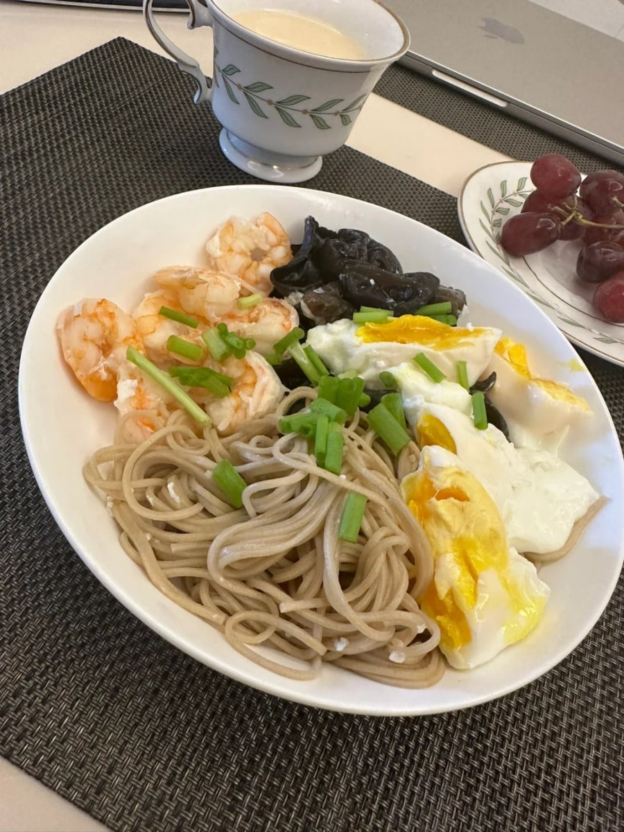 decathlete  bintree
Be ﾠyourself.  Everyone else ⬝is  already ⬝taken, morning!