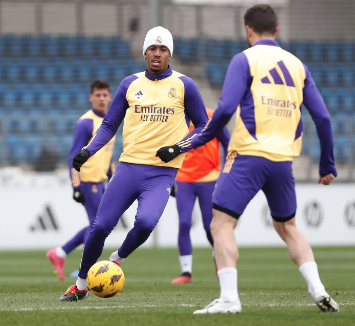 المدافع السفاح يعود إلى التدريبات