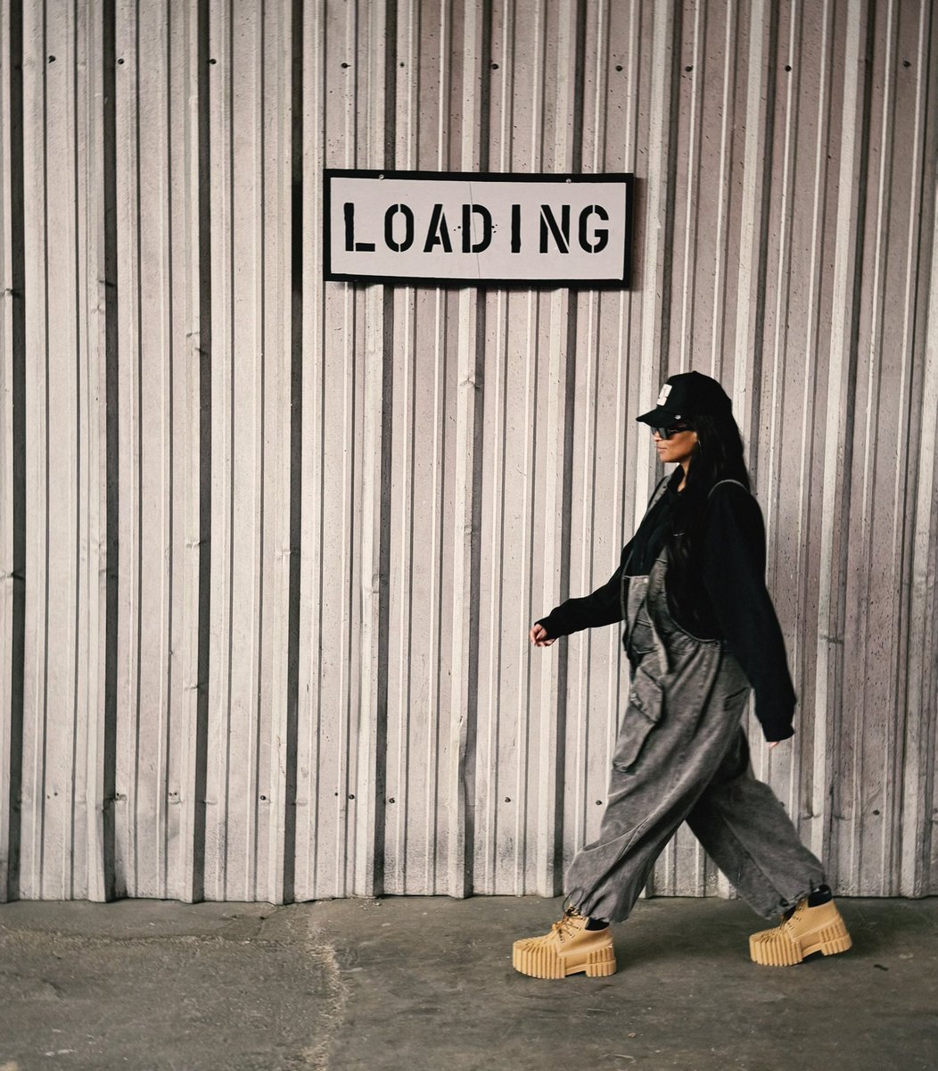 ciara's tweet photo. Heading to set. Loading something special 😎✨ https://t.co/QkflDjzfND