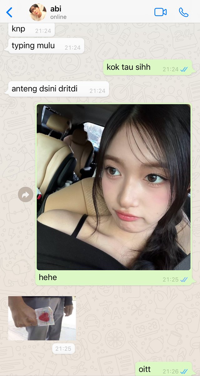bulmoonn's tweet photo. selamat hari putih ges https://t.co/9p4VO6EokS