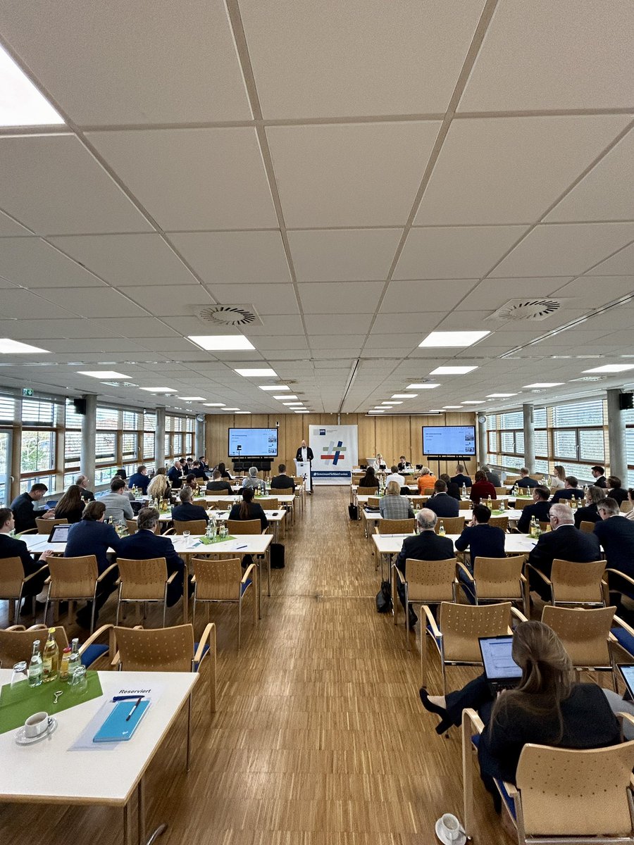 IHK Würzburg-Schweinfurt (@ihk_mainfranken) on Twitter photo Heute tagt unsere Vollversammlung in #Schweinfurt. Später ist Ministerpräsident <a href="/Markus_Soeder/">Markus Söder</a> zu Gast. Heute tagt unsere Vollversammlung in #Schweinfurt. Später ist Ministerpräsident <a href="/Markus_Soeder/">Markus Söder</a> zu Gast.