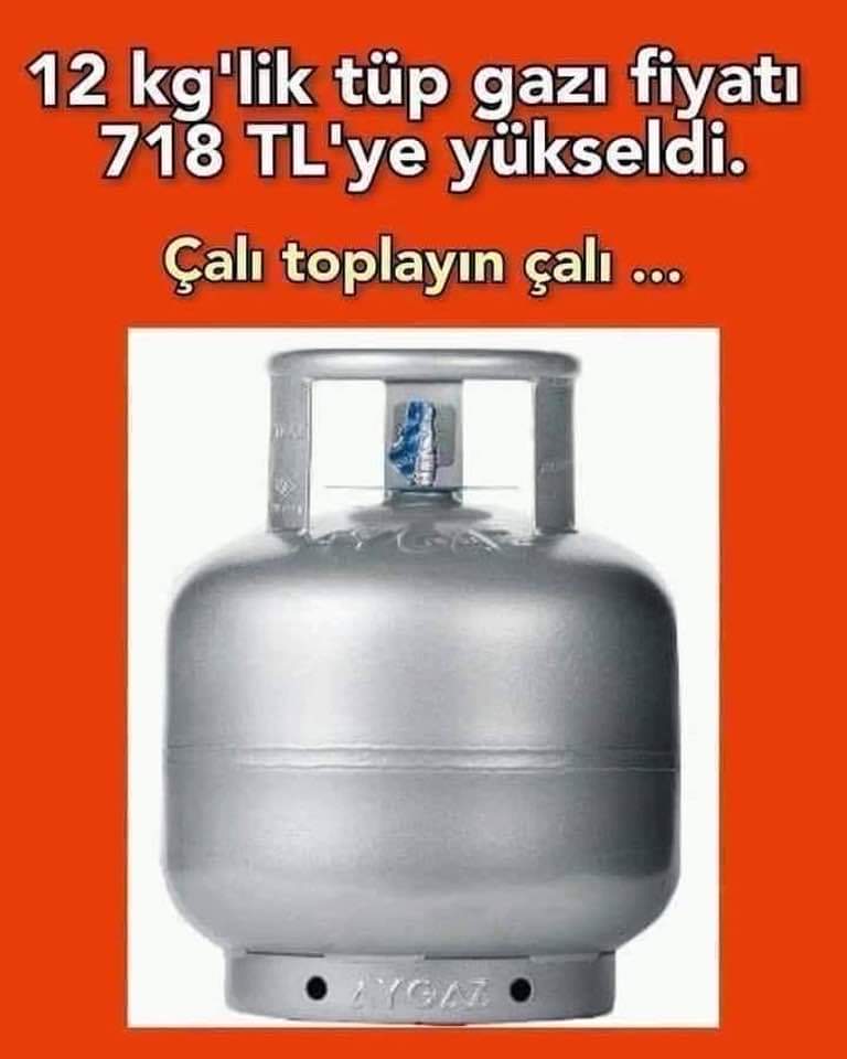HAYIRLISI OLSUN EZAN SUSMAZ BAYRAK İNMEZ OKADAR.