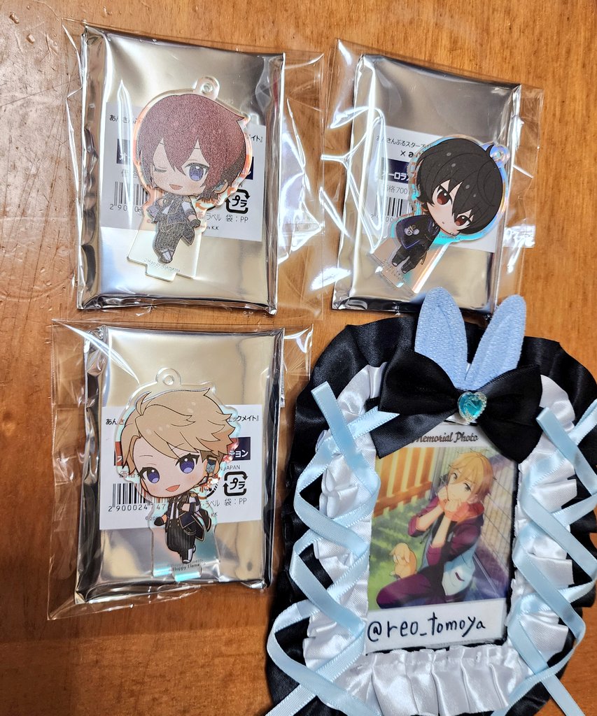 reo_tomoya's tweet photo. あんスタ　アニカフェ オーロラアクリルスタンド アクスタ　交換

譲:衣装　司、嵐
　チェクメ　凛月

求:衣装、チェクメ　泉　各1
同種での交換希望

天王寺手渡し〉郵送 https://t.co/1wDaJwqfv4