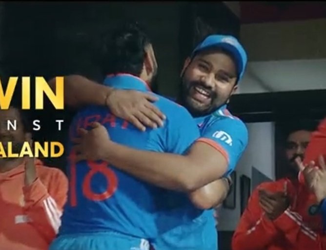 TrendVirat's tweet photo. Rohit Sharma said "Kohli's passion  &amp; dedication towards the game is amazing. He is always hungry &amp; wants to do well for the team every time - "𝐈 𝐚𝐦 𝐥𝐮𝐜𝐤𝐲 𝐭𝐨 𝐰𝐚𝐭𝐜𝐡 𝐡𝐢𝐦 𝐜𝐥𝐨𝐬𝐞𝐥𝐲". [Jio Cinema] https://t.co/Abe7WTTVdD