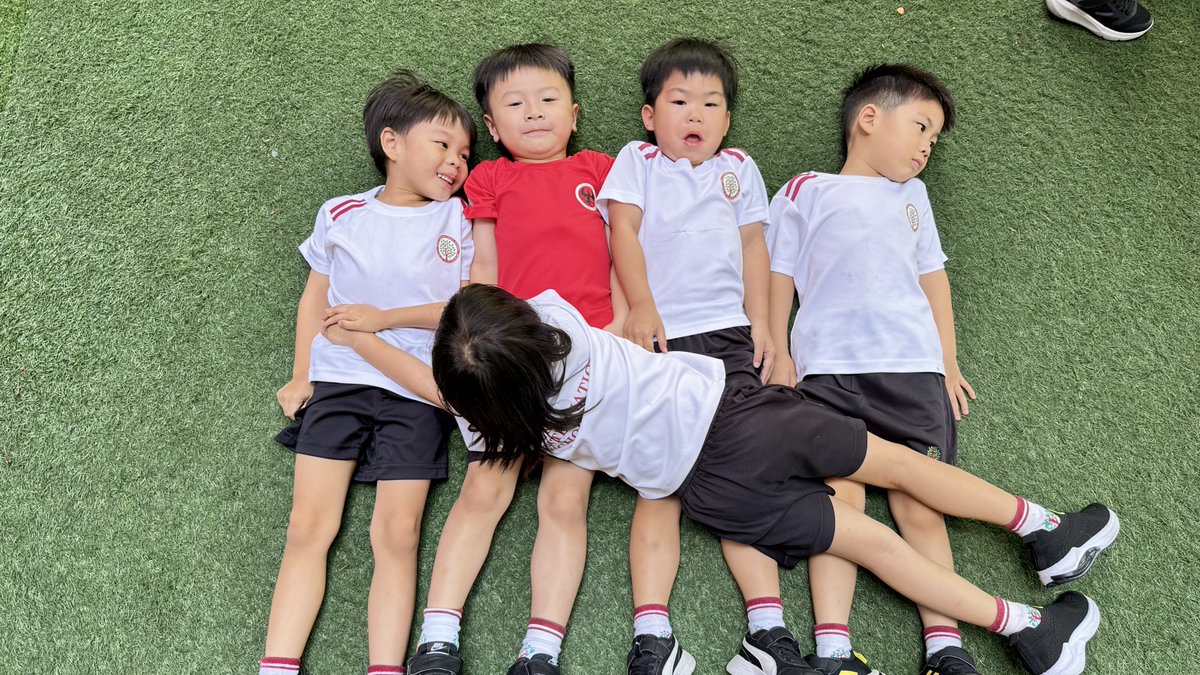 Happy International Day of Mathematics! We've been learning about #tallymarks, so we decided to use our bodies to represent them. Including Ms. Goh, there are 19 of us, so we arranged ourselves to form tally marks representing our number. #HIS_Learning @HIS_Preschool
