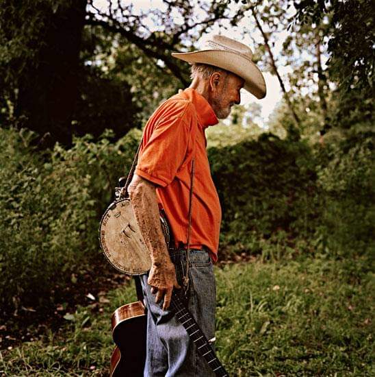 UnrealBluegrass's tweet photo. My music this morning, 
Pete Seeger.
True to his heart without end.
Pete lived and believed what he played.
100%. https://t.co/qijYfUgI01
